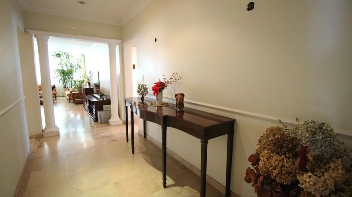 Foto 2 de Apartamento com 3 quartos à venda, 210m2 em Santa Cecília, São Paulo - SP