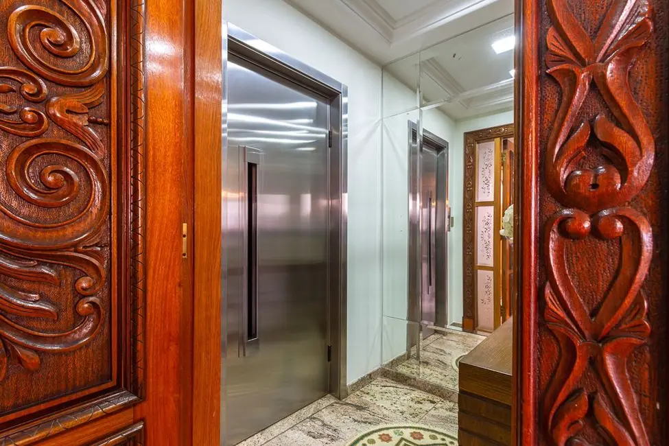 Apartamento com 4 quartos à venda, 215m2 em Tatuapé, São Paulo - SP - imagem 2 Foto 2 de Apartamento com 4 quartos à venda, 215m2 em Tatuapé, São Paulo - SP