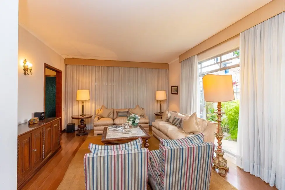 Casa com 3 quartos à venda, 236m2 em Vila Mariana, São Paulo - SP - imagem 3 Foto 3 de Casa com 3 quartos à venda, 236m2 em Vila Mariana, São Paulo - SP