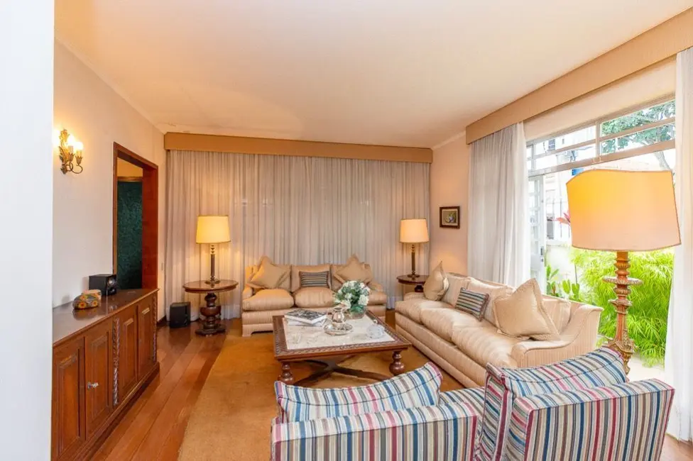 Casa com 3 quartos à venda, 236m2 em Vila Mariana, São Paulo - SP - imagem 4 Foto 4 de Casa com 3 quartos à venda, 236m2 em Vila Mariana, São Paulo - SP