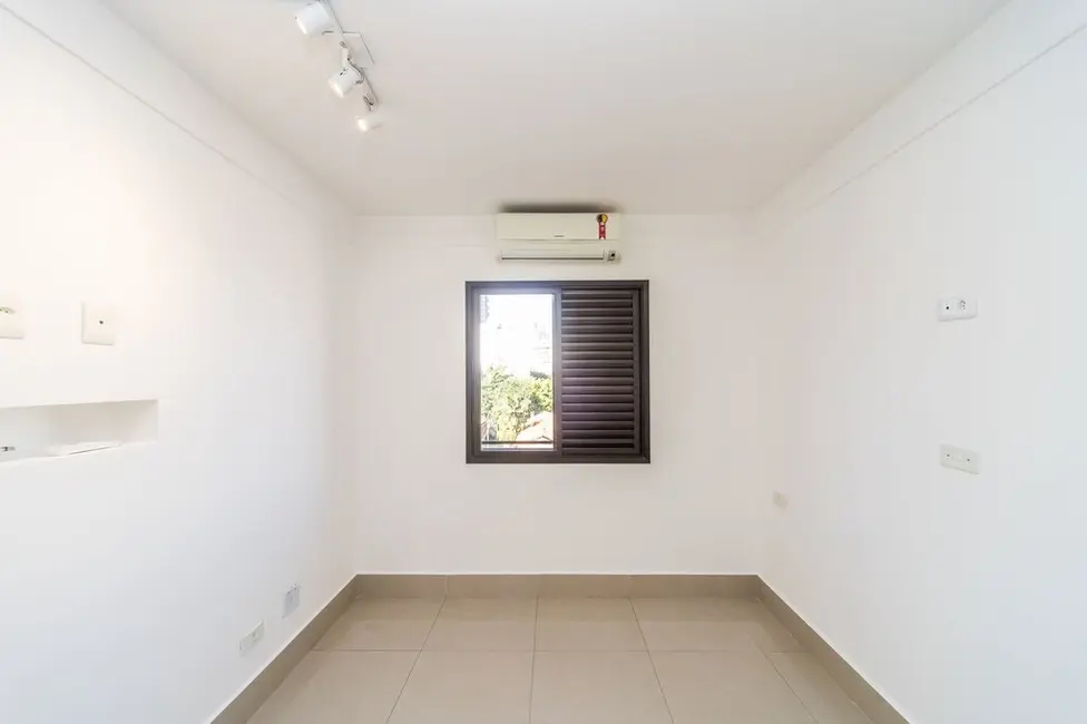 Foto 3 de Apartamento com 2 quartos à venda, 64m2 em Vila Olímpia, São Paulo - SP