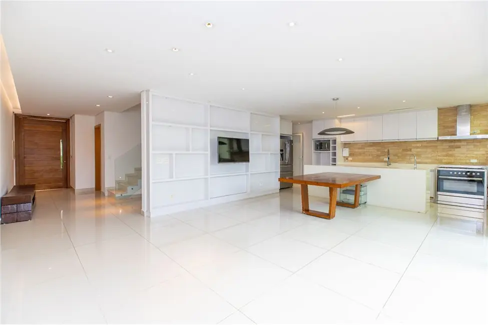 Casa com 5 quartos à venda, 275m2 em Alto da Boa Vista, São Paulo - SP - imagem 3 Foto 3 de Casa com 5 quartos à venda, 275m2 em Alto da Boa Vista, São Paulo - SP