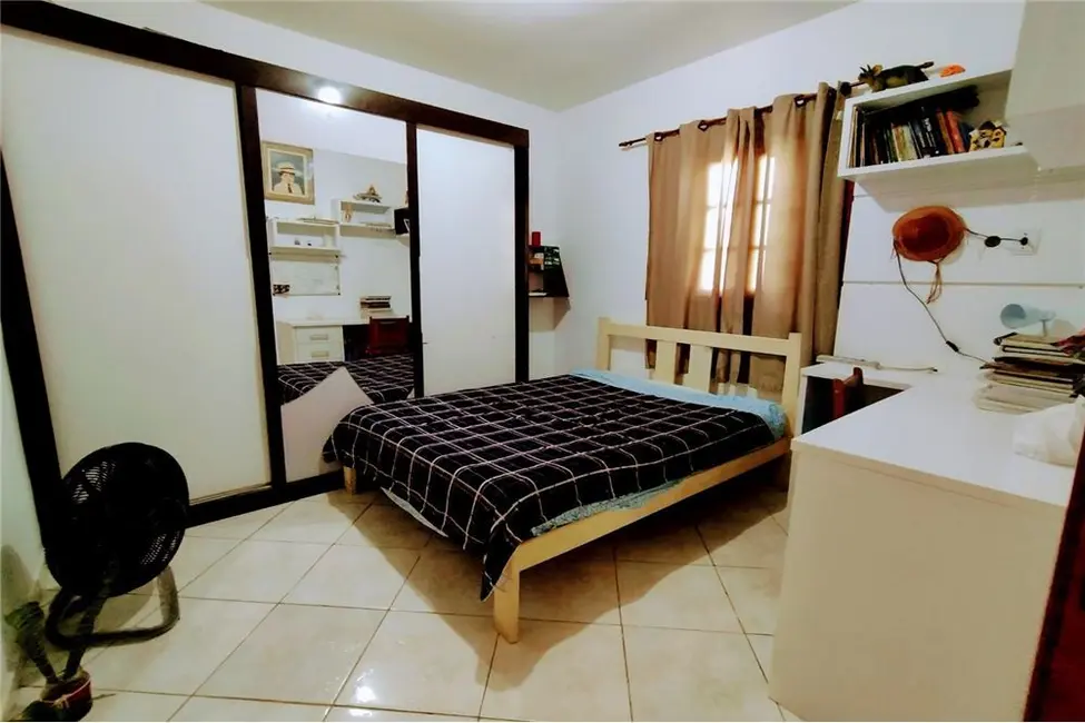 Foto 8 de Casa com 2 quartos à venda, 141m2 em Jardim América, Poa - SP