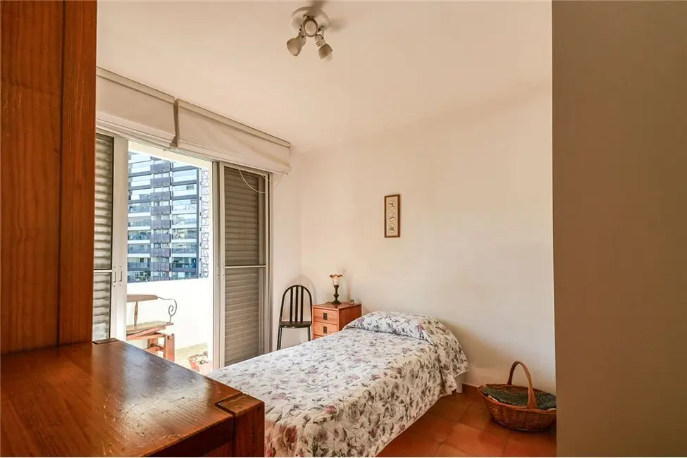 Apartamento com 2 quartos à venda, 86m2 em Aclimação, São Paulo - SP - imagem 5 Foto 5 de Apartamento com 2 quartos à venda, 86m2 em Aclimação, São Paulo - SP