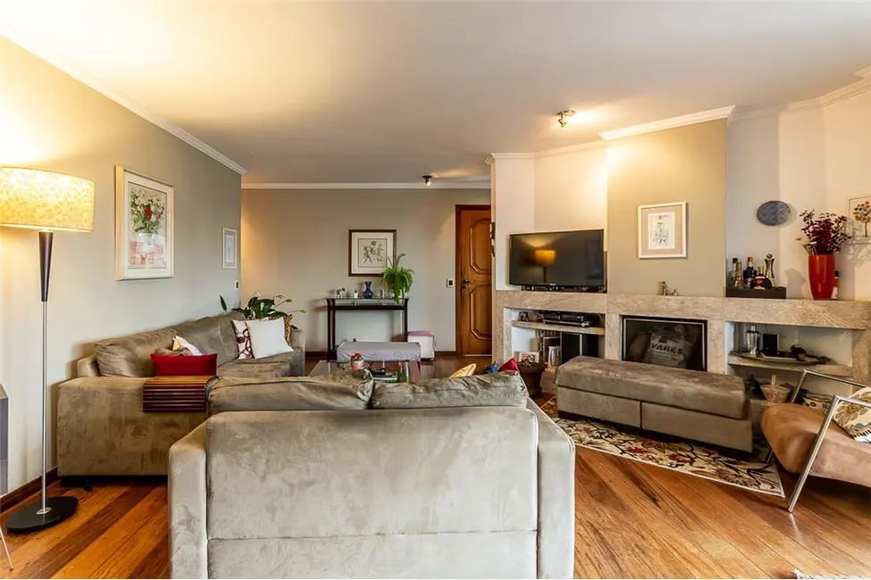 Apartamento com 3 quartos à venda, 143m2 em Campo Belo, São Paulo - SP - imagem 8 Foto 8 de Apartamento com 3 quartos à venda, 143m2 em Campo Belo, São Paulo - SP