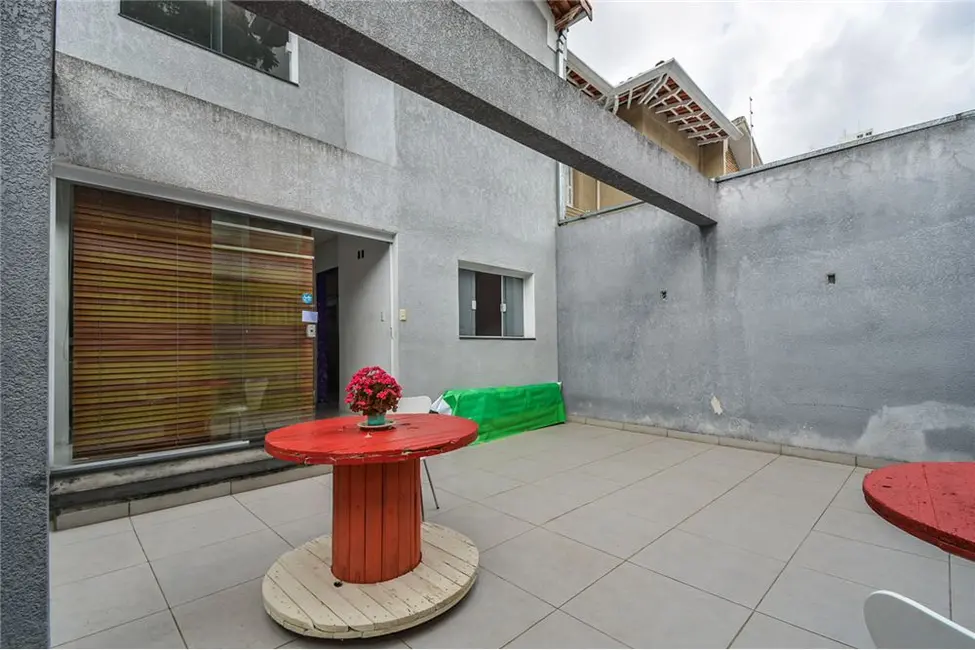 Foto 3 de Casa com 6 quartos à venda, 200m2 em Campo Belo, São Paulo - SP