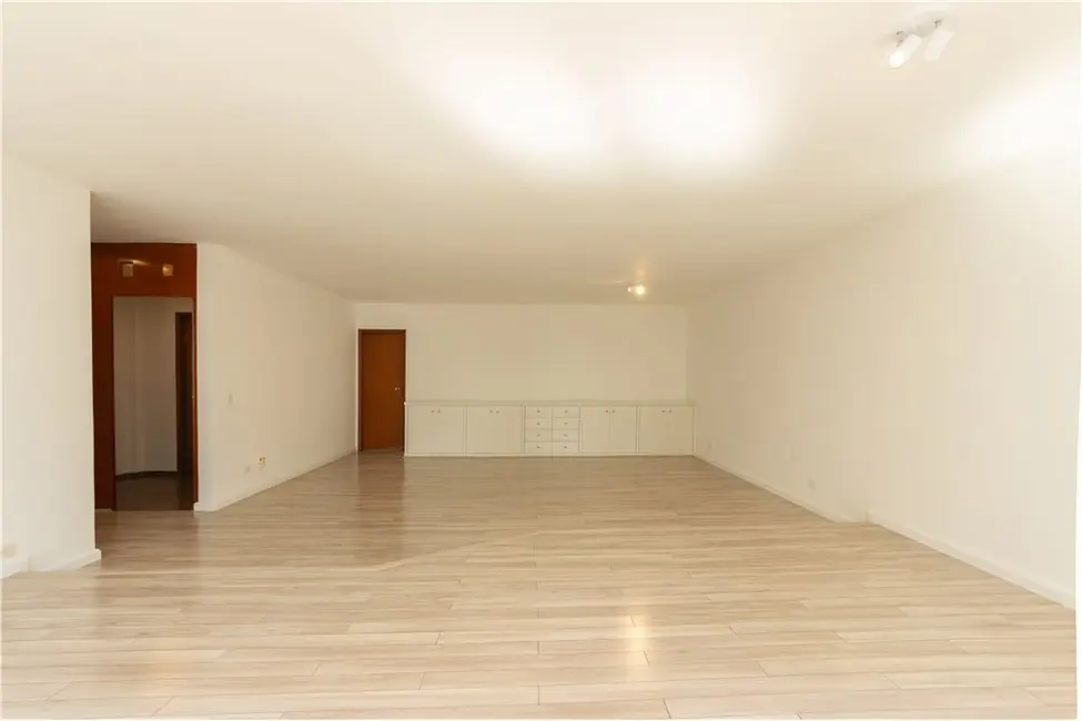 Apartamento com 4 quartos à venda, 170m2 em Higienópolis, São Paulo - SP - imagem 3 Foto 3 de Apartamento com 4 quartos à venda, 170m2 em Higienópolis, São Paulo - SP