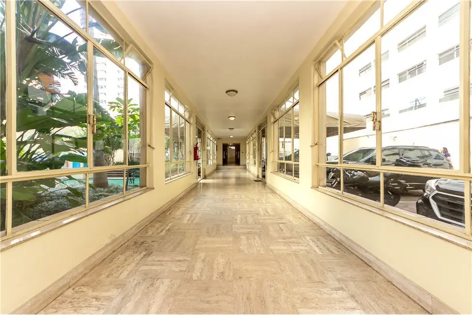 Apartamento com 3 quartos à venda, 122m2 em Higienópolis, São Paulo - SP - imagem 2 Foto 2 de Apartamento com 3 quartos à venda, 122m2 em Higienópolis, São Paulo - SP