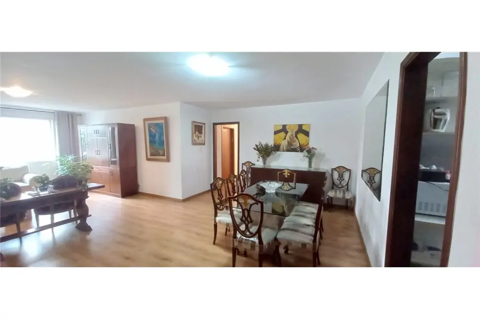 Apartamento com 3 quartos à venda, 155m2 em Higienópolis, São Paulo - SP - imagem 3 Foto 3 de Apartamento com 3 quartos à venda, 155m2 em Higienópolis, São Paulo - SP