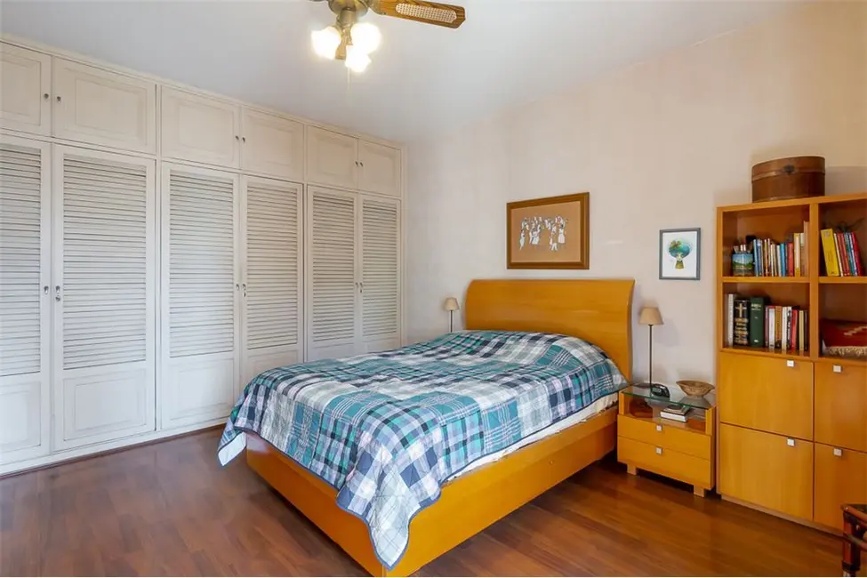 Apartamento com 3 quartos à venda, 133m2 em Higienópolis, São Paulo - SP - imagem 8 Foto 8 de Apartamento com 3 quartos à venda, 133m2 em Higienópolis, São Paulo - SP