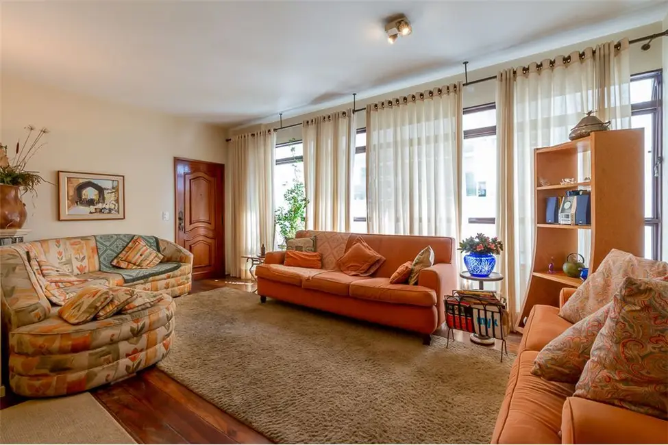 Apartamento com 3 quartos à venda, 133m2 em Higienópolis, São Paulo - SP - imagem 4 Foto 4 de Apartamento com 3 quartos à venda, 133m2 em Higienópolis, São Paulo - SP