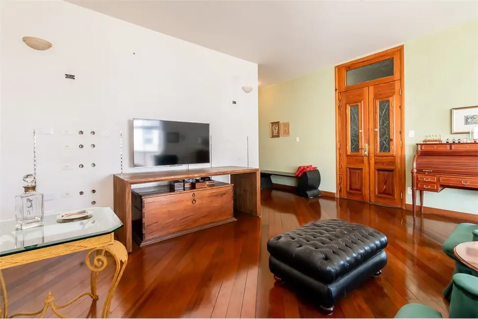 Apartamento com 3 quartos à venda, 243m2 em Higienópolis, São Paulo - SP - imagem 4 Foto 4 de Apartamento com 3 quartos à venda, 243m2 em Higienópolis, São Paulo - SP