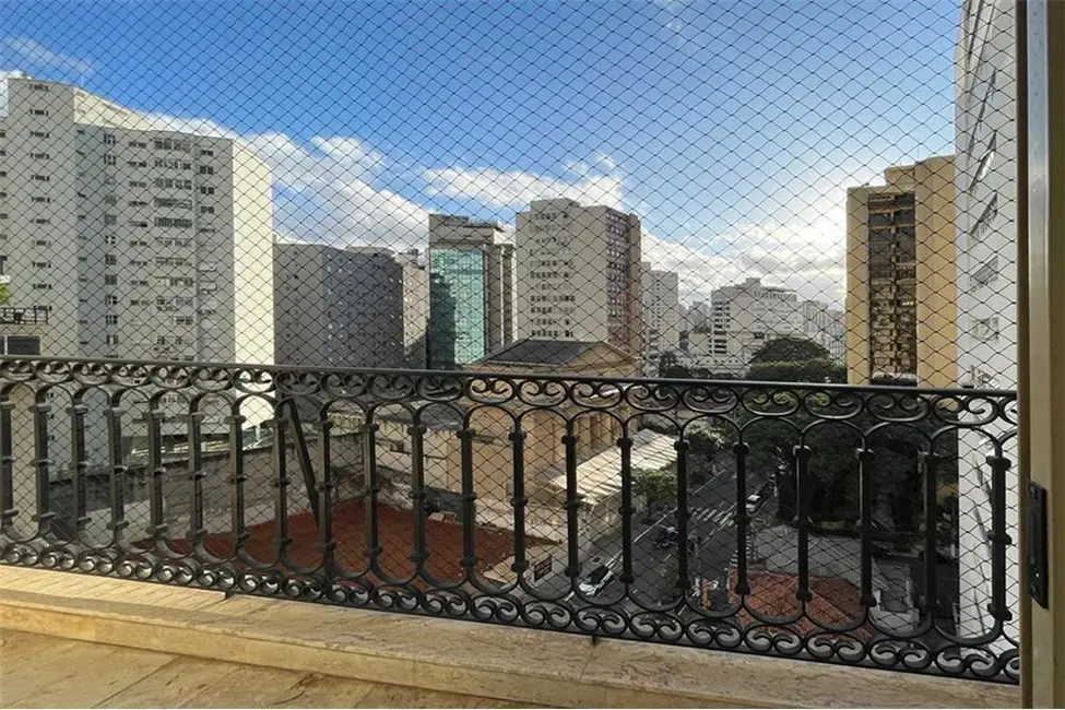 Apartamento com 4 quartos à venda, 280m2 em Higienópolis, São Paulo - SP - imagem 3 Foto 3 de Apartamento com 4 quartos à venda, 280m2 em Higienópolis, São Paulo - SP