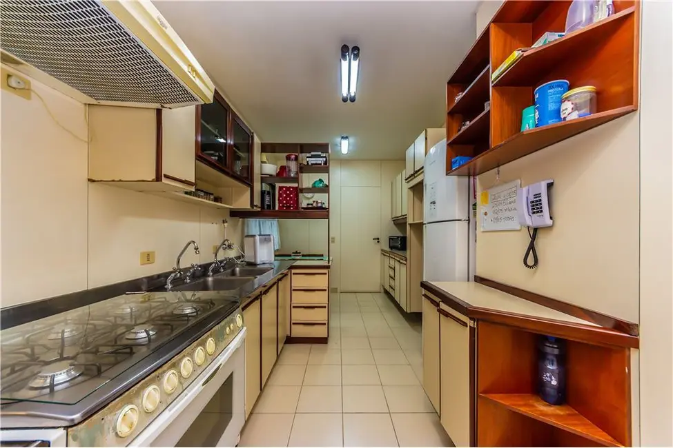 Foto 8 de Apartamento com 4 quartos à venda, 231m2 em Itaim Bibi, São Paulo - SP