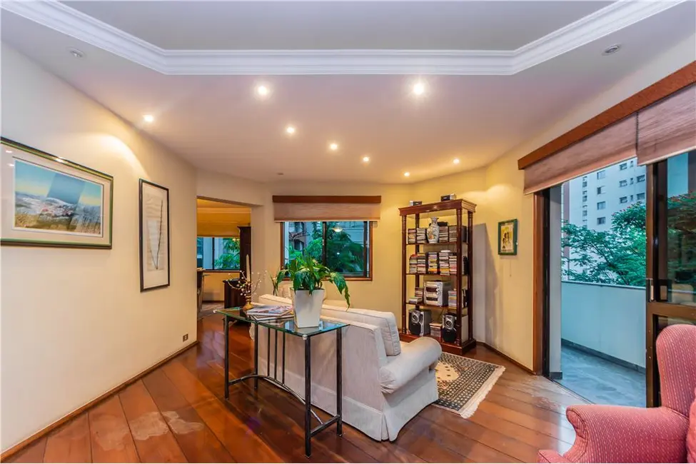 Foto 3 de Apartamento com 4 quartos à venda, 231m2 em Itaim Bibi, São Paulo - SP