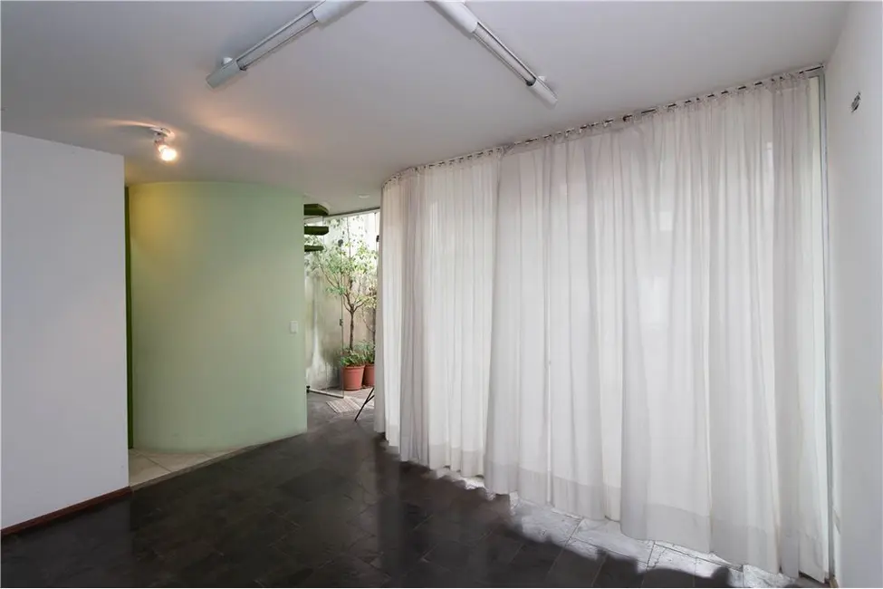 Casa à venda, 200m2 em Moema, São Paulo - SP - imagem 2 Foto 2 de Casa à venda, 200m2 em Moema, São Paulo - SP