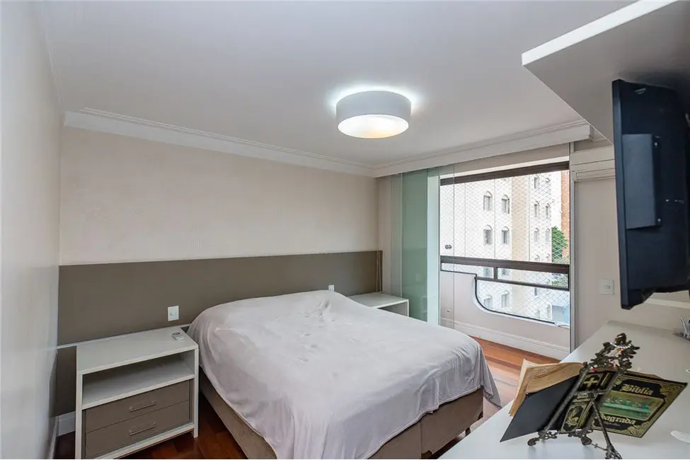 Apartamento com 4 quartos à venda, 193m2 em Moema, São Paulo - SP - imagem 6 Foto 6 de Apartamento com 4 quartos à venda, 193m2 em Moema, São Paulo - SP