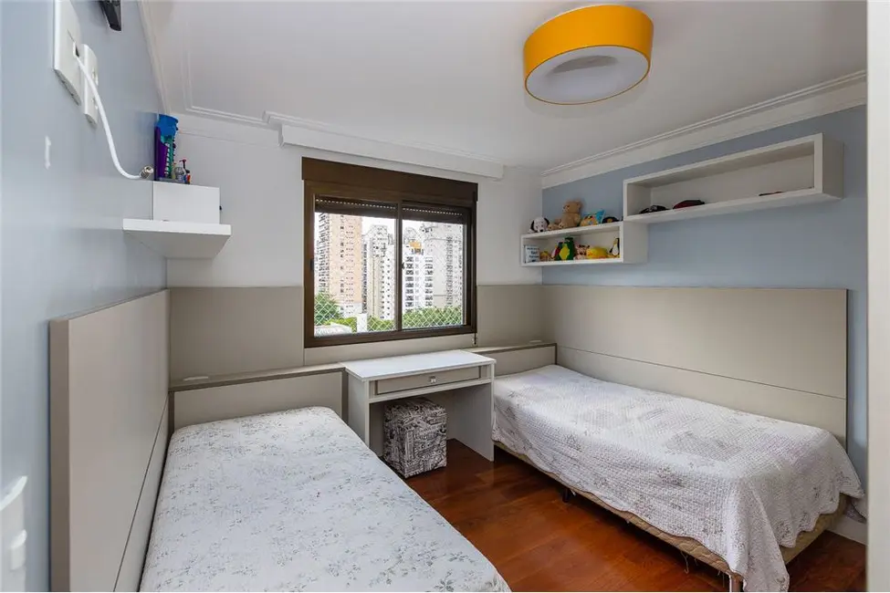 Apartamento com 4 quartos à venda, 193m2 em Moema, São Paulo - SP - imagem 8 Foto 8 de Apartamento com 4 quartos à venda, 193m2 em Moema, São Paulo - SP