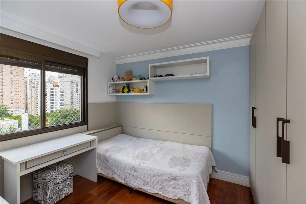 Apartamento com 4 quartos à venda, 193m2 em Moema, São Paulo - SP - imagem 9 Foto 9 de Apartamento com 4 quartos à venda, 193m2 em Moema, São Paulo - SP