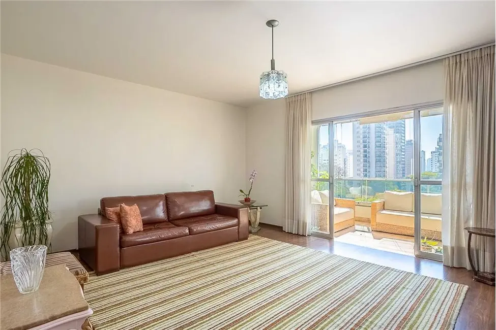 Foto 4 de Apartamento com 4 quartos à venda, 196m2 em Moema, São Paulo - SP