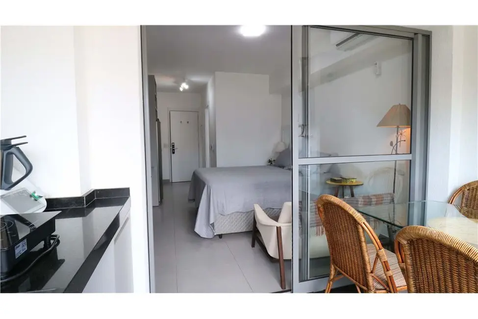 Kitnet com 1 quarto à venda, 30m2 em Pinheiros, São Paulo - SP - imagem 8 Foto 8 de Kitnet com 1 quarto à venda, 30m2 em Pinheiros, São Paulo - SP