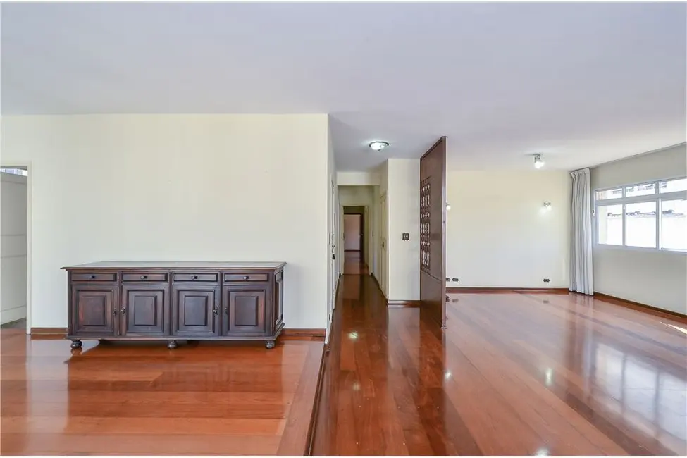 Apartamento com 3 quartos à venda, 209m2 em Santa Cecília, São Paulo - SP - imagem 7 Foto 7 de Apartamento com 3 quartos à venda, 209m2 em Santa Cecília, São Paulo - SP
