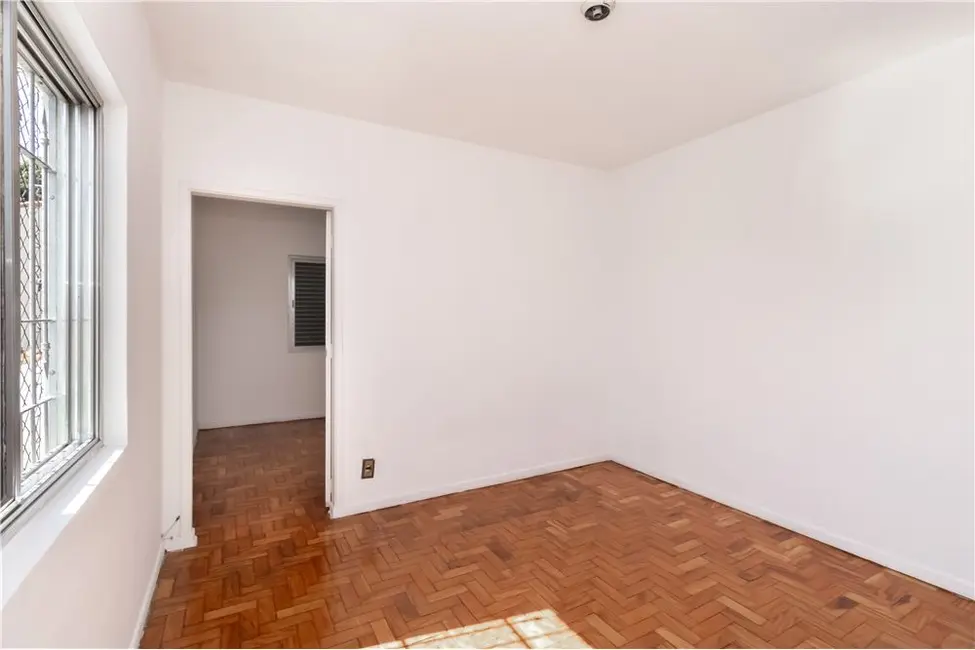 Casa com 3 quartos à venda, 150m2 em Burgo Paulista, São Paulo - SP - imagem 2 Foto 2 de Casa com 3 quartos à venda, 150m2 em Burgo Paulista, São Paulo - SP