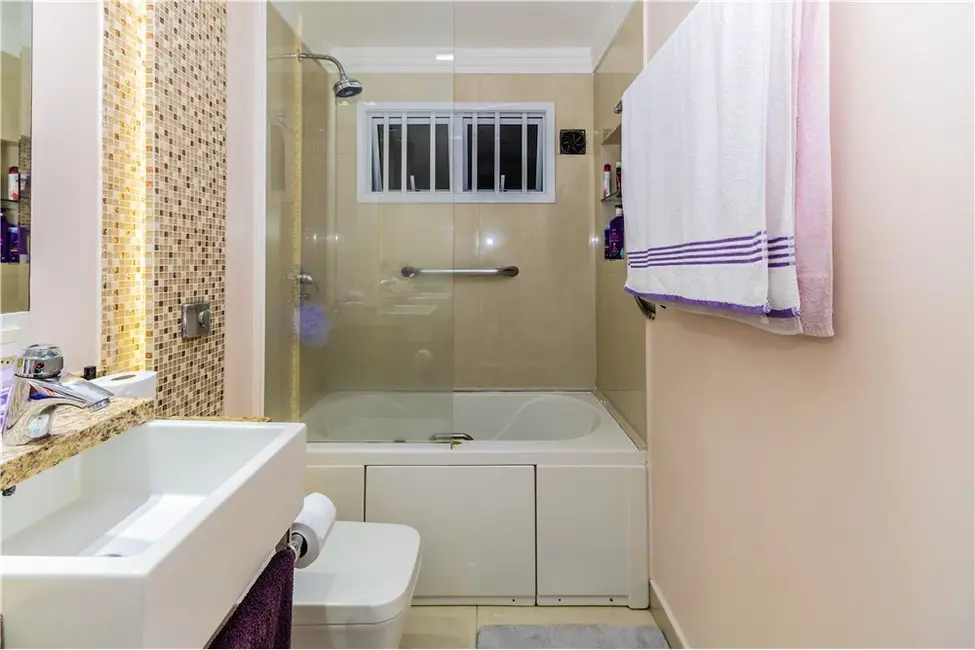 Casa com 3 quartos à venda, 235m2 em Ermelino Matarazzo, São Paulo - SP - imagem 4 Foto 4 de Casa com 3 quartos à venda, 235m2 em Ermelino Matarazzo, São Paulo - SP