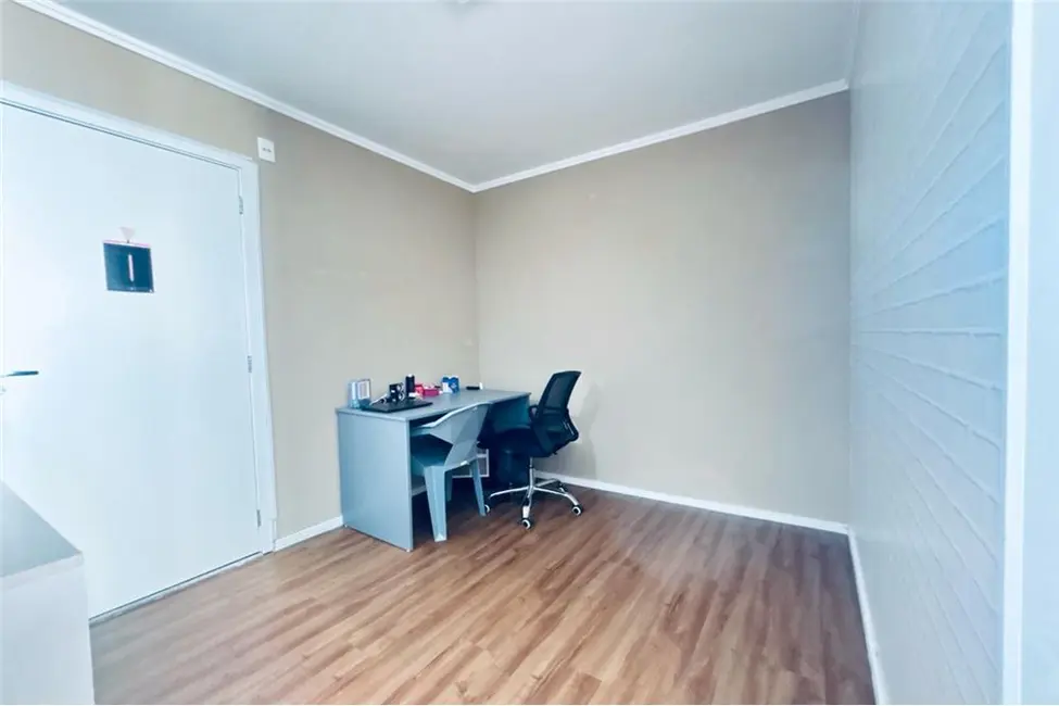 Kitnet com 1 quarto à venda, 24m2 em Itaquera, São Paulo - SP - imagem 2 Foto 2 de Kitnet com 1 quarto à venda, 24m2 em Itaquera, São Paulo - SP