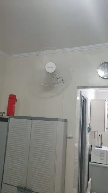 Foto 4 de Kitnet com 1 quarto à venda, 32m2 em Guilhermina, Praia Grande - SP