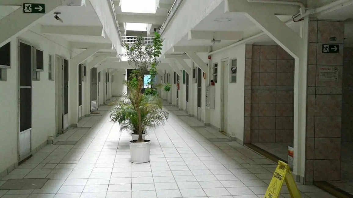 Foto 6 de Kitnet com 1 quarto à venda, 32m2 em Guilhermina, Praia Grande - SP