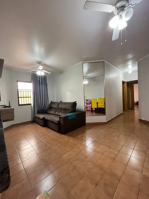 Foto 2 de Apartamento com 2 quartos à venda em Guilhermina, Praia Grande - SP
