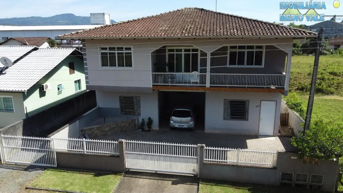 Foto 2 de Casa com 4 quartos à venda, 295m2 em Benedito, Indaial - SC