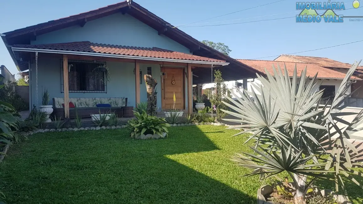 Foto 1 de Casa com 2 quartos à venda, 130m2 em Benedito, Indaial - SC