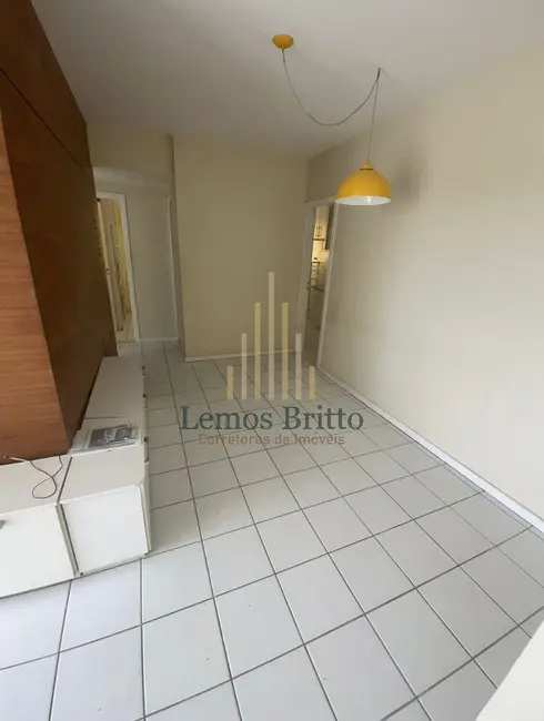 Foto 2 de Apartamento com 3 quartos à venda, 69m2 em Imbuí, Salvador - BA