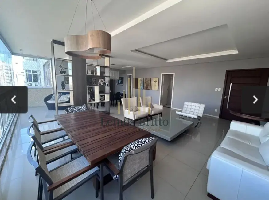 Foto 2 de Apartamento com 3 quartos à venda, 250m2 em Vitória, Salvador - BA