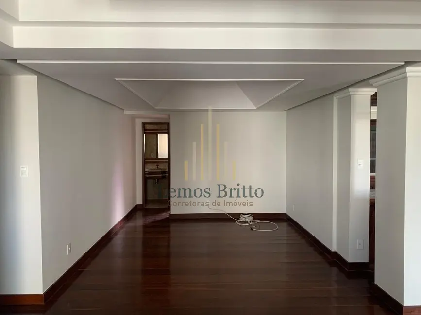 Apartamento com 4 quartos para alugar, 10m2 em Pituba, Salvador - BA - imagem 2 Foto 2 de Apartamento com 4 quartos para alugar, 10m2 em Pituba, Salvador - BA