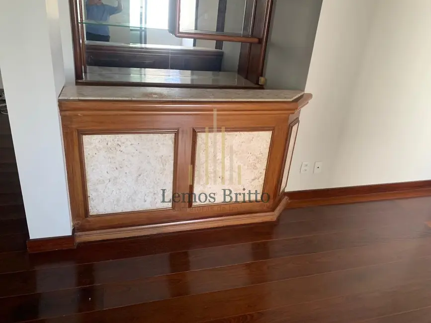 Apartamento com 4 quartos para alugar, 10m2 em Pituba, Salvador - BA - imagem 8 Foto 8 de Apartamento com 4 quartos para alugar, 10m2 em Pituba, Salvador - BA