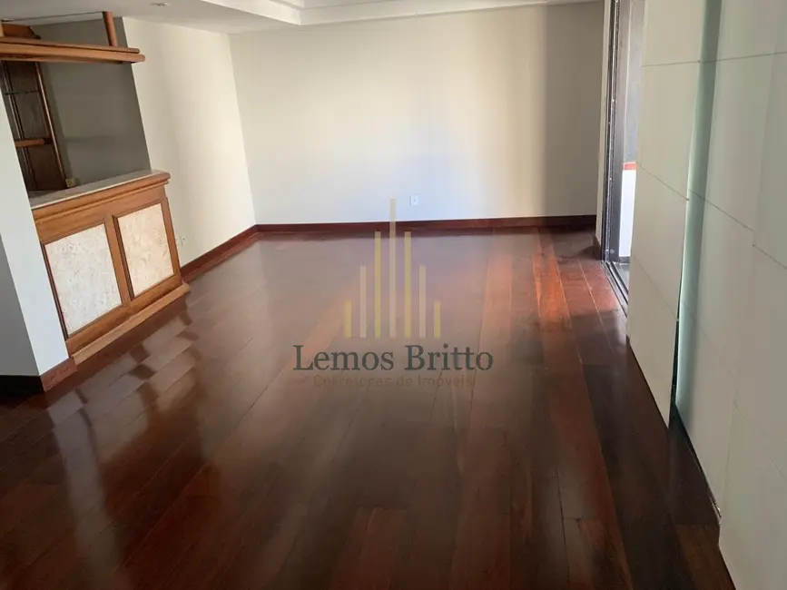 Apartamento com 4 quartos para alugar, 10m2 em Pituba, Salvador - BA - imagem 5 Foto 5 de Apartamento com 4 quartos para alugar, 10m2 em Pituba, Salvador - BA