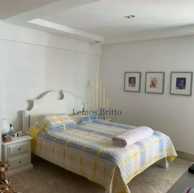 Apartamento com 3 quartos para alugar, 135m2 em Itaigara, Salvador - BA - imagem 4 Foto 4 de Apartamento com 3 quartos para alugar, 135m2 em Itaigara, Salvador - BA