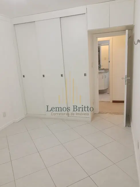 Foto 7 de Apartamento com 2 quartos para alugar, 10m2 em Itaigara, Salvador - BA