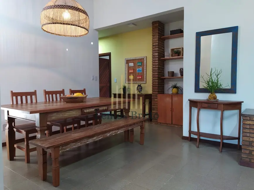 Foto 2 de Casa com 5 quartos à venda, 300m2 em Camacari - BA