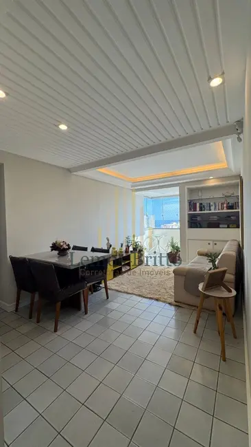 Foto 2 de Apartamento com 2 quartos à venda, 80m2 em Costa Azul, Salvador - BA