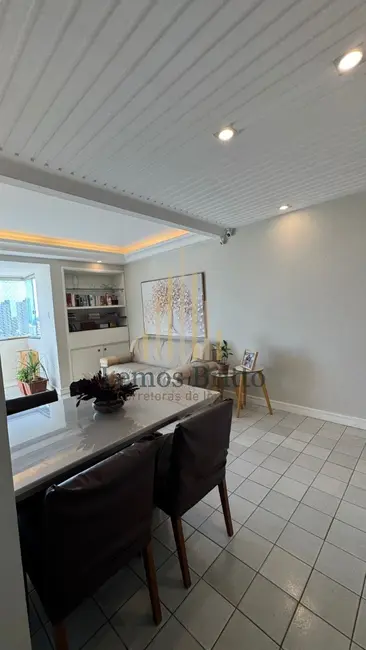 Foto 3 de Apartamento com 2 quartos à venda, 80m2 em Costa Azul, Salvador - BA