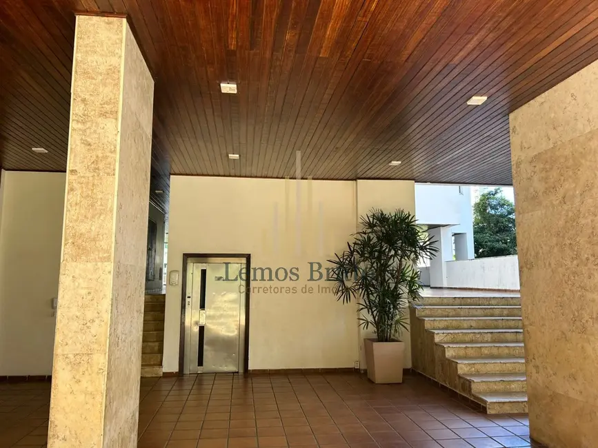 Foto 2 de Apartamento com 3 quartos para alugar, 150m2 em Vitória, Salvador - BA