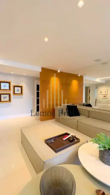 Apartamento com 3 quartos à venda, 194m2 em Pituba, Salvador - BA - imagem 5 Foto 5 de Apartamento com 3 quartos à venda, 194m2 em Pituba, Salvador - BA