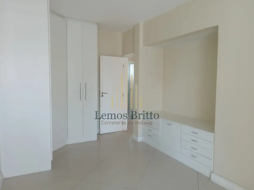 Apartamento com 3 quartos à venda, 129m2 em Graça, Salvador - BA - imagem 4 Foto 4 de Apartamento com 3 quartos à venda, 129m2 em Graça, Salvador - BA