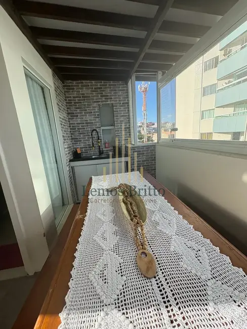 Foto 8 de Apartamento com 2 quartos à venda, 90m2 em Ondina, Salvador - BA