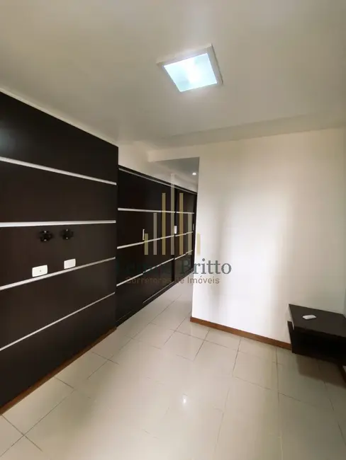Apartamento com 3 quartos para alugar, 107m2 em Salvador - BA - imagem 6 Foto 6 de Apartamento com 3 quartos para alugar, 107m2 em Salvador - BA