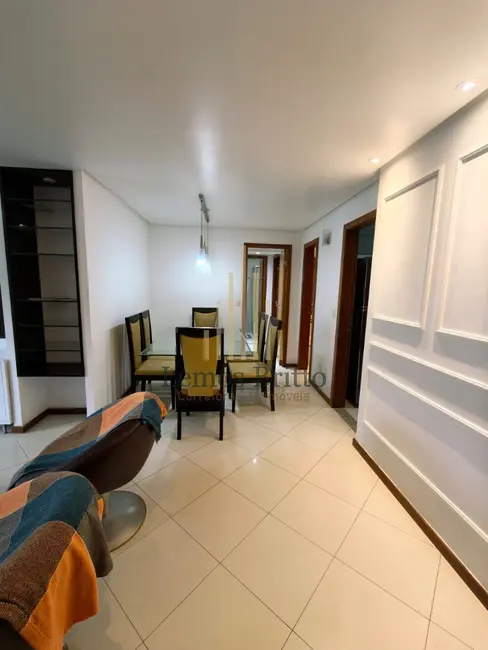 Apartamento com 3 quartos para alugar, 107m2 em Salvador - BA - imagem 3 Foto 3 de Apartamento com 3 quartos para alugar, 107m2 em Salvador - BA